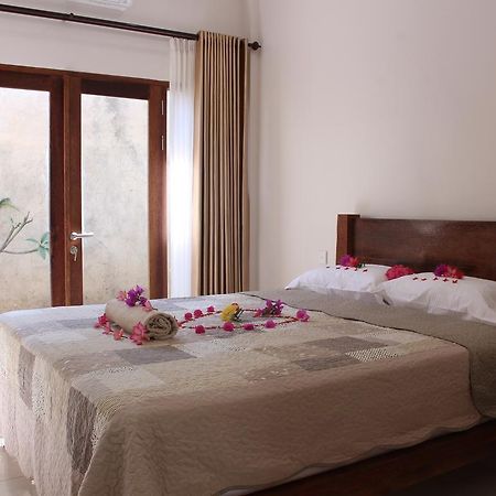 Kampoeng Senggigi Hotell Mangsit Exteriör bild